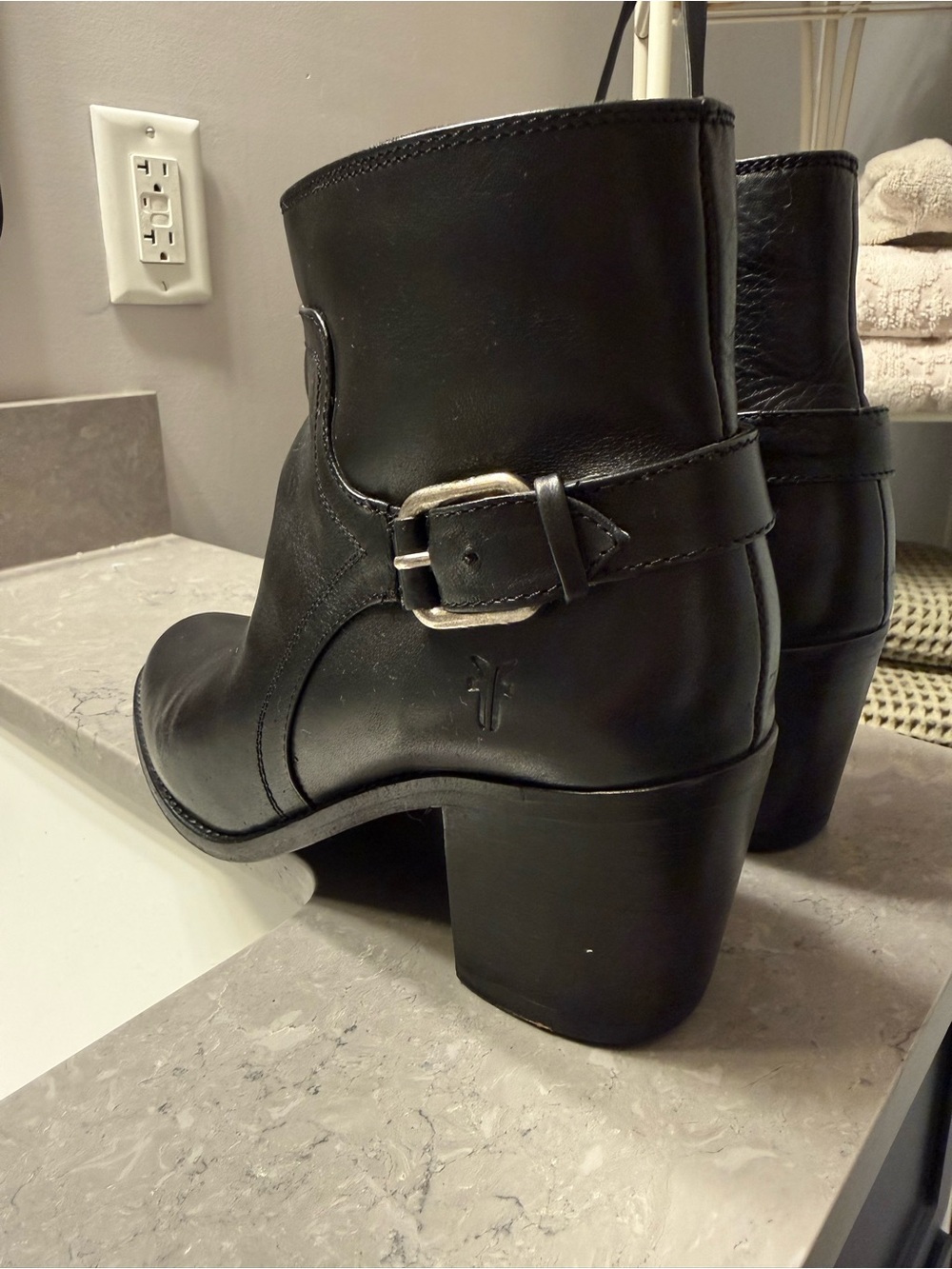 Frye Janis Shield Western size 8 Black Leather Ankle Booties Buckle stack heel - Picture 2 of 15